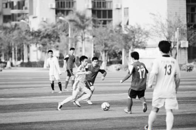 福建327所中小學(xué)入選足球特色校 廈門占45所_社會(huì)_福建網(wǎng)絡(luò)廣播電視臺(tái)