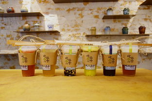 喝茶我喜歡現(xiàn)泡的,奶茶也喜歡現(xiàn)沖現(xiàn)調(diào)的,衛(wèi)生看得見